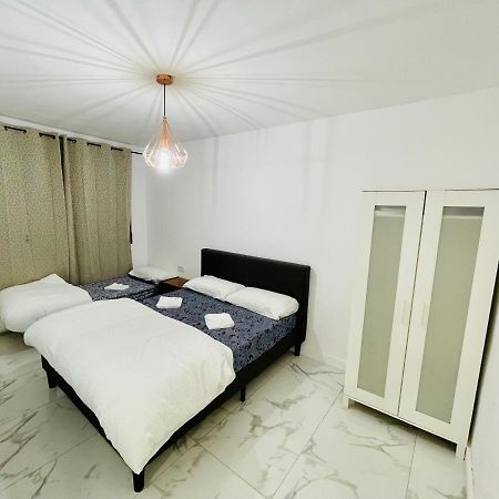 Queen Apartments Santa Coloma de Gramanet Extérieur photo