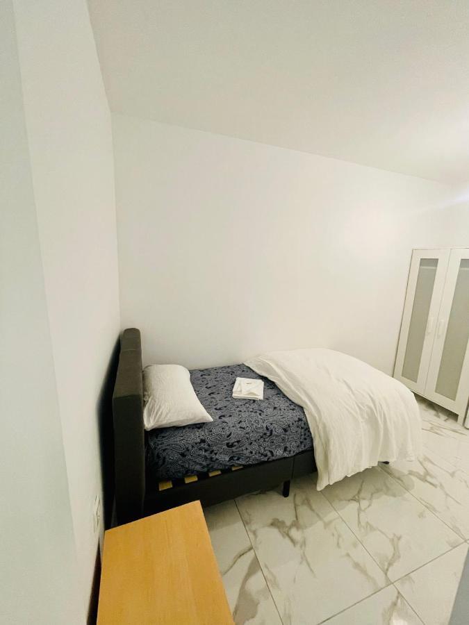 Queen Apartments Santa Coloma de Gramanet Extérieur photo